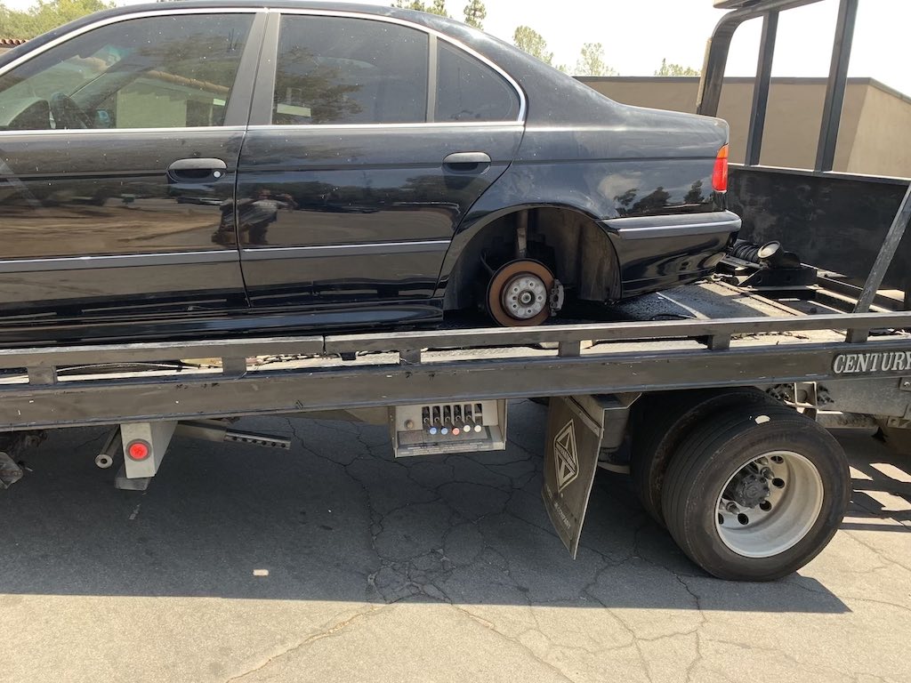All Roadside Towing San Diego - Junk Car Removal with a Flatbed Tow Truck